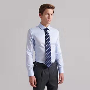 淡藍(lán)色小方領(lǐng)優(yōu)質(zhì)純棉襯衫