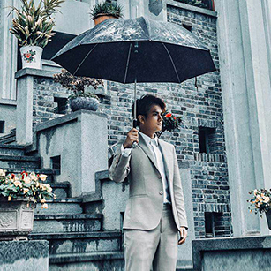 男士淺灰西服定制