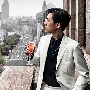 男士帥氣淺灰西服定制