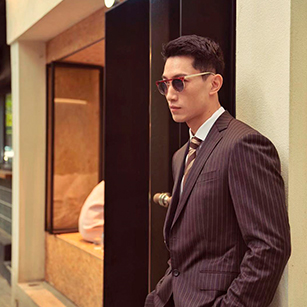 條紋商務同款西服定制