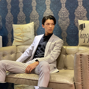 男士白色商務同款西服定制