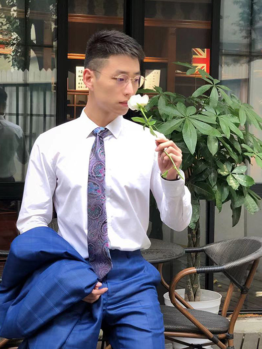 RakutenLi-3.jpg 品味職場男士,從襯衫開始